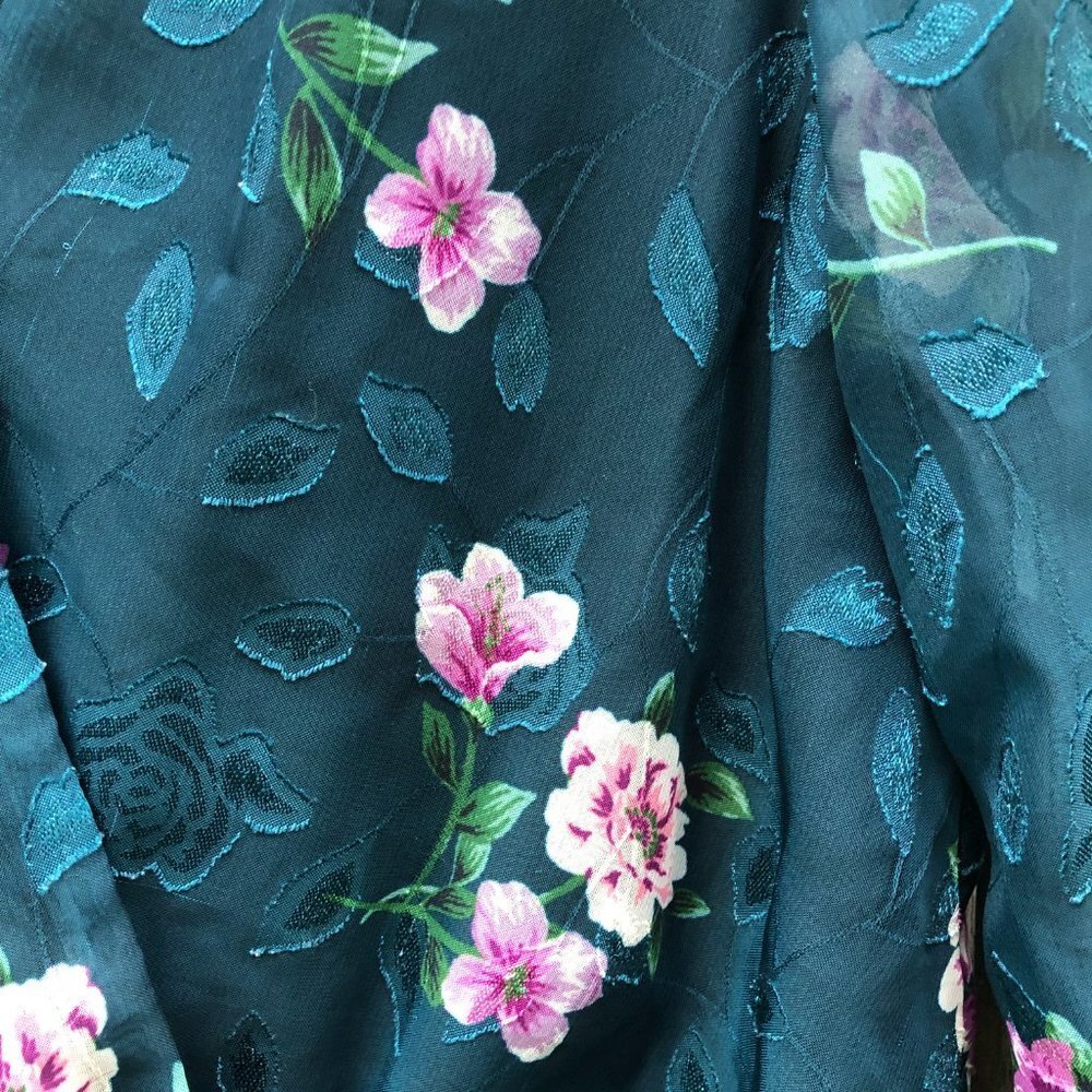 Francesca's Mi Ami Floral Long Sleeve Teal Green Wrap Top Small - Picture 4 of 9